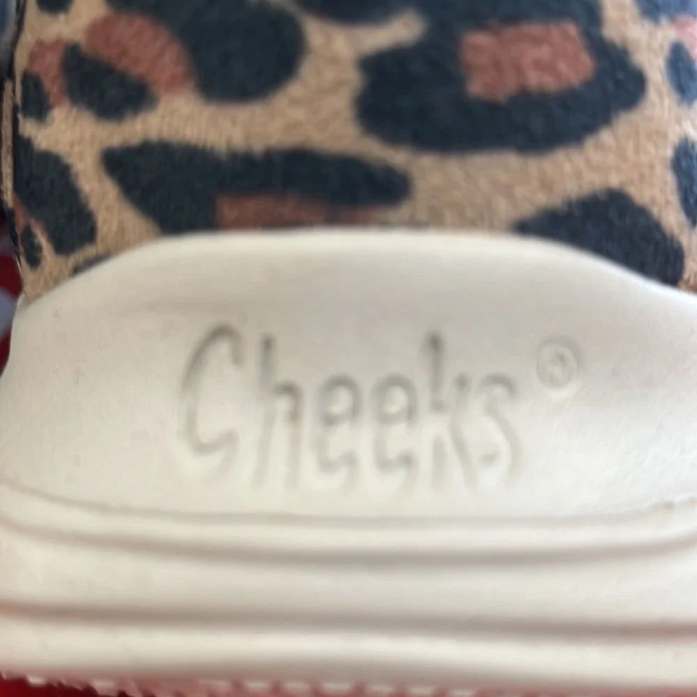 Cheeks by Tony Little Fit Body Snow/Sports Boots. Water Repellent w/Arch Support